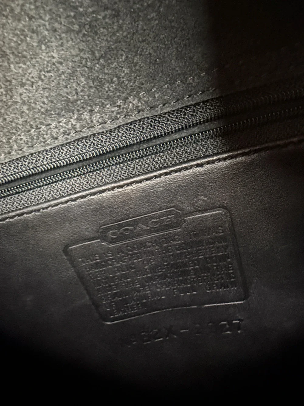 Vintage Coach Willis Bag (model number 9927), - Picture 6 of 6